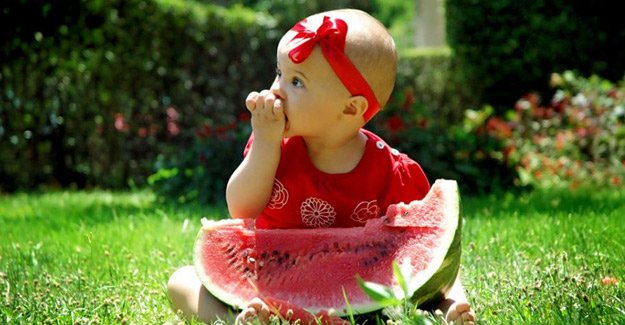 Yaz Mevsiminde Bebekler Ne Yemeli Yeni Asya