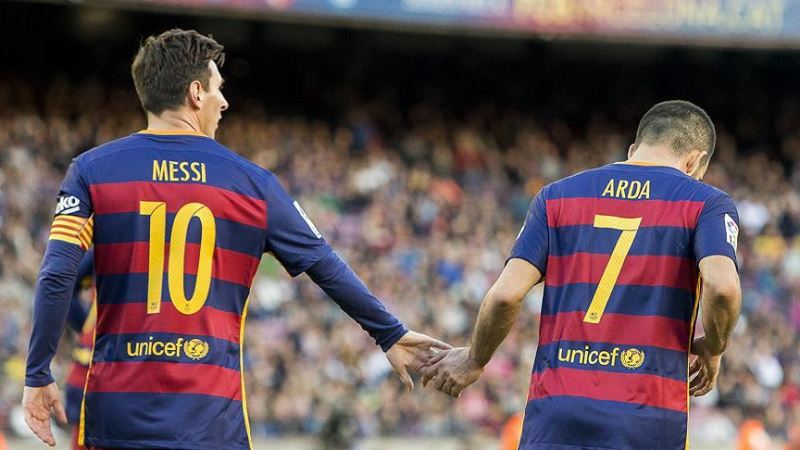 Messi'den takım arkadaşı Arda'ya övgüler - YENİ ASYA