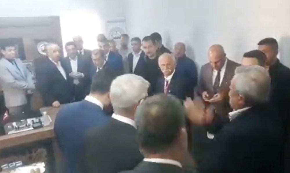 güvenilir hızlı bahis siteleri Tarım ve Orman Bakanı Vahit Kirişci ...